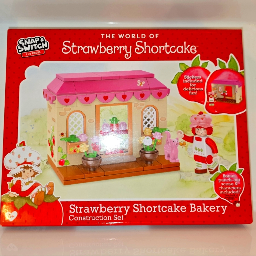 The World of Strawberry Shortcake 112 Piece Bakery Construction Set/ BNIB
